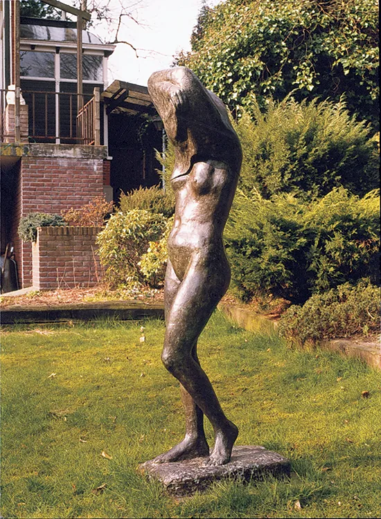 Staand naakt, brons 170 cm, door Maïté Duval